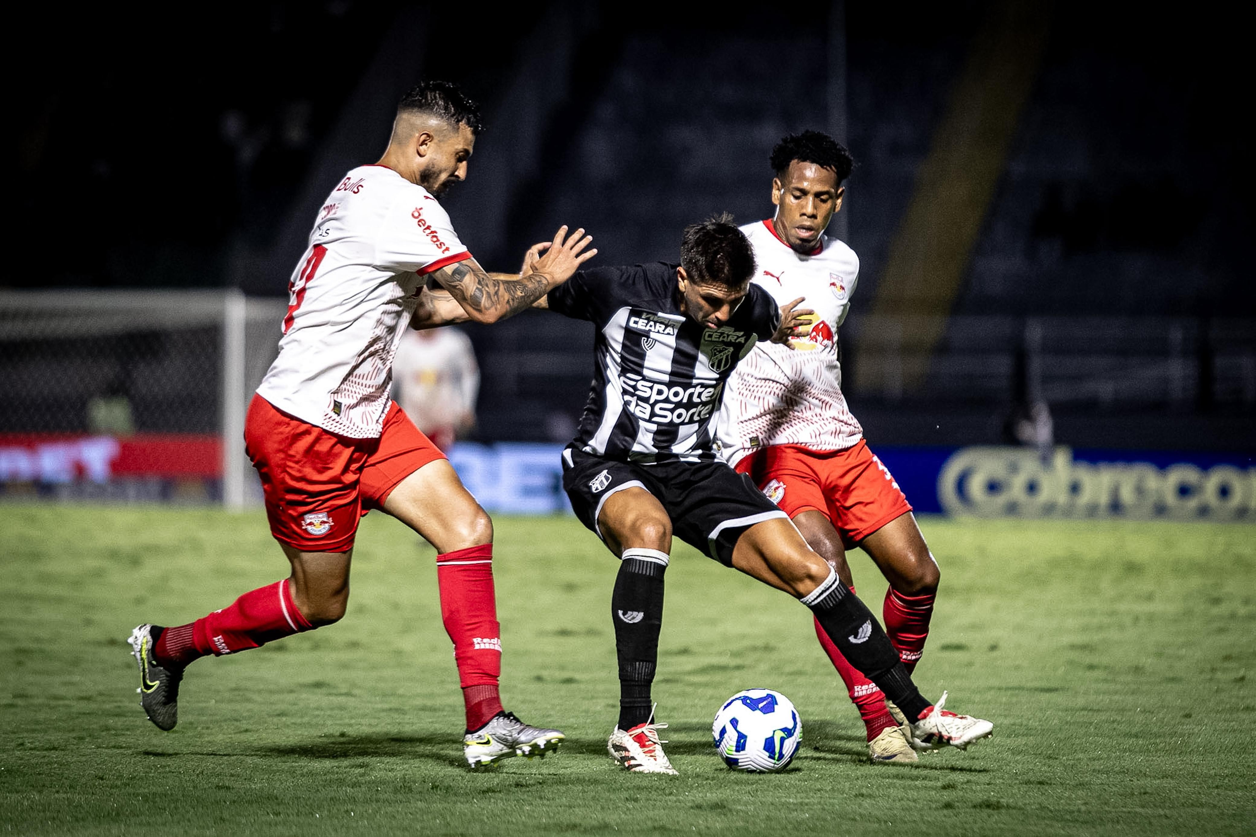 Ceará inicia venda de ingressos para jogo contra Bragantino