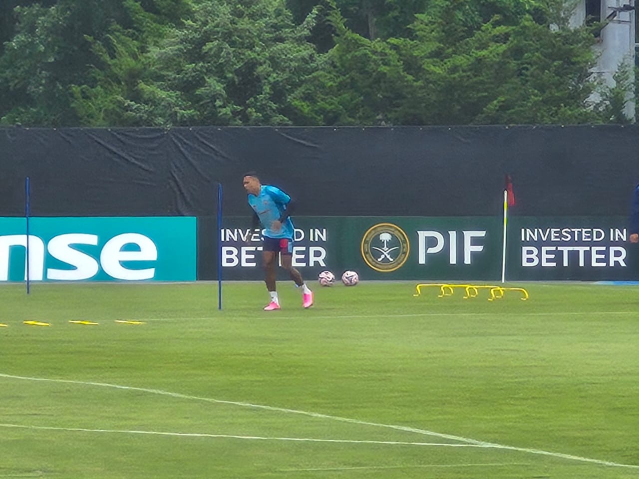 Escalação do Flamengo: Alex Sandro treina e renova otimismo para estreia
