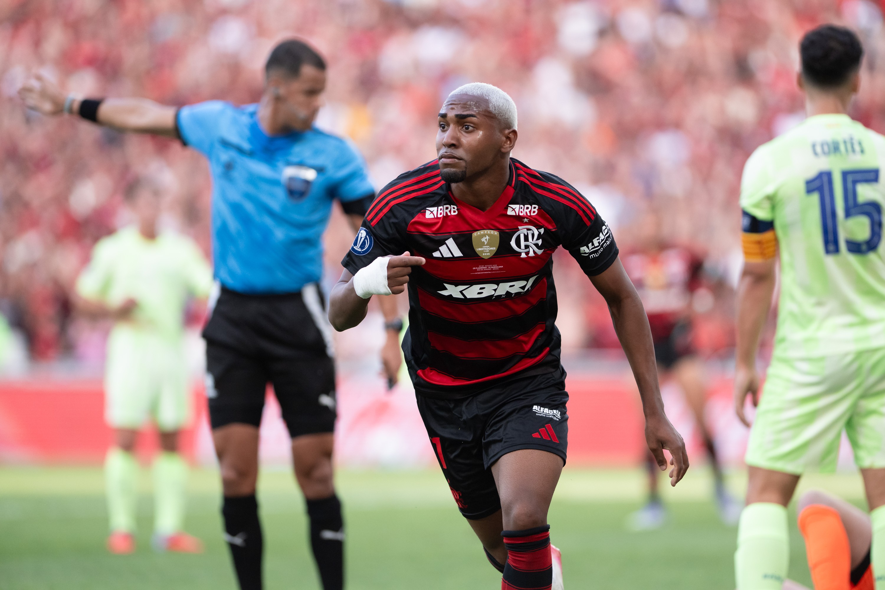 BARCA RUBRO-NEGRA: Flamengo descarta retorno de emprestados e define saídas para 2026