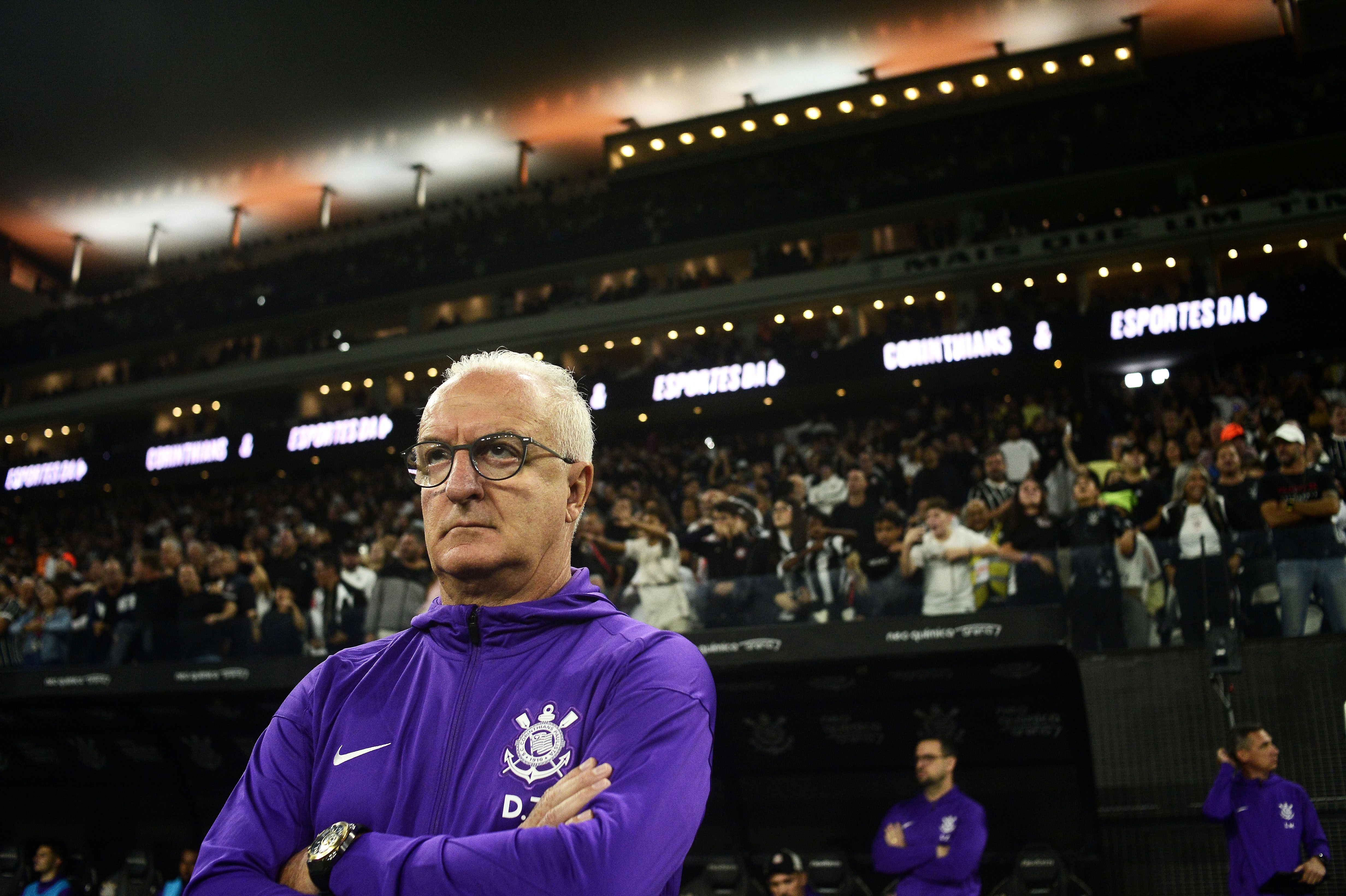 Dorival pode igualar feito de Carille e impulsionar desempenho no Corinthians