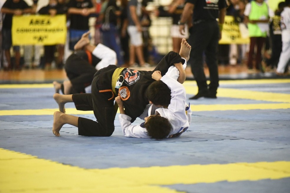 Brasileiro de 21 anos é campeão mundial de jiu-jítsu: Era um sonho meu  desde criança, am