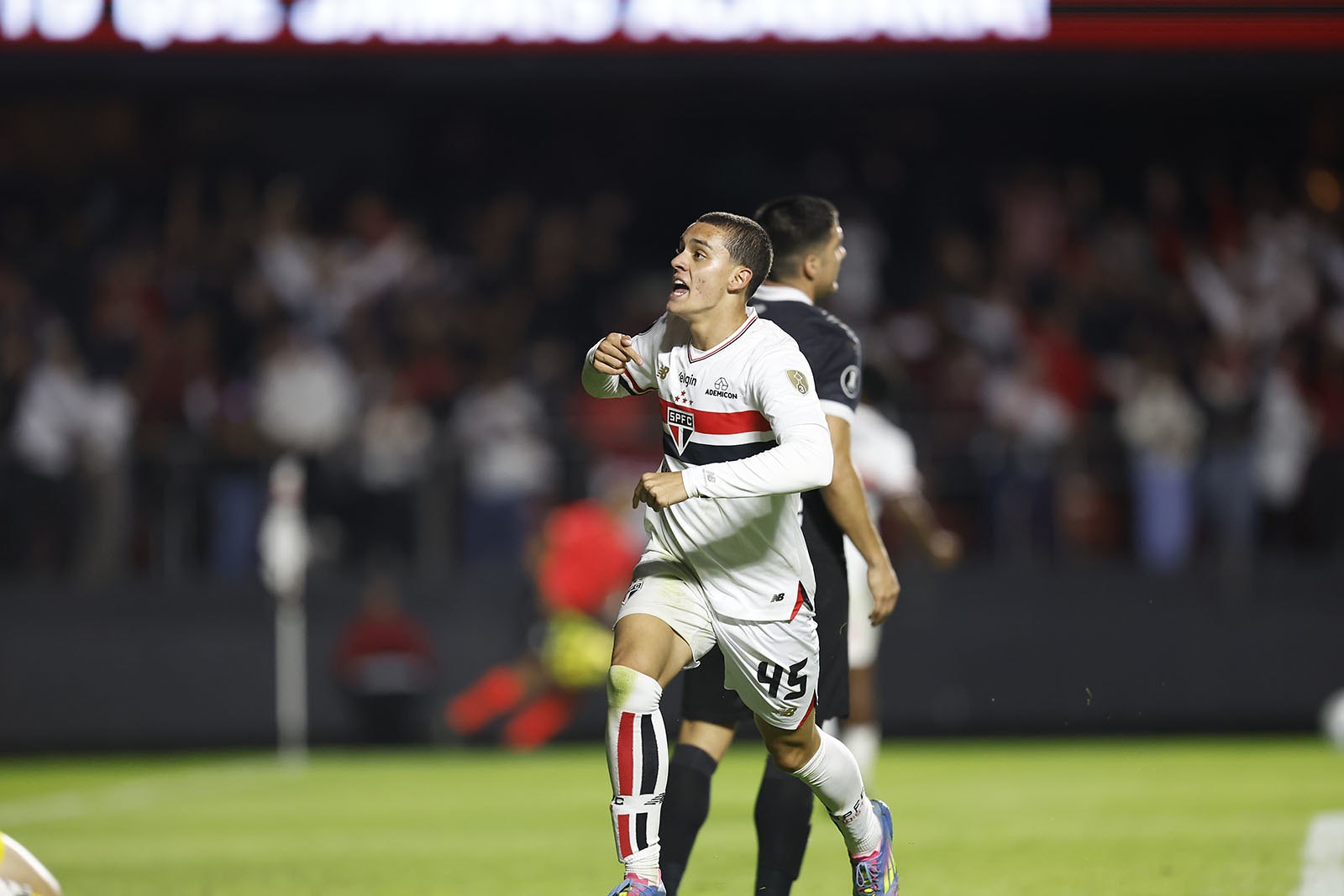 Lucca avança em recuperação e pode ajudar o São Paulo contra o Bahia
