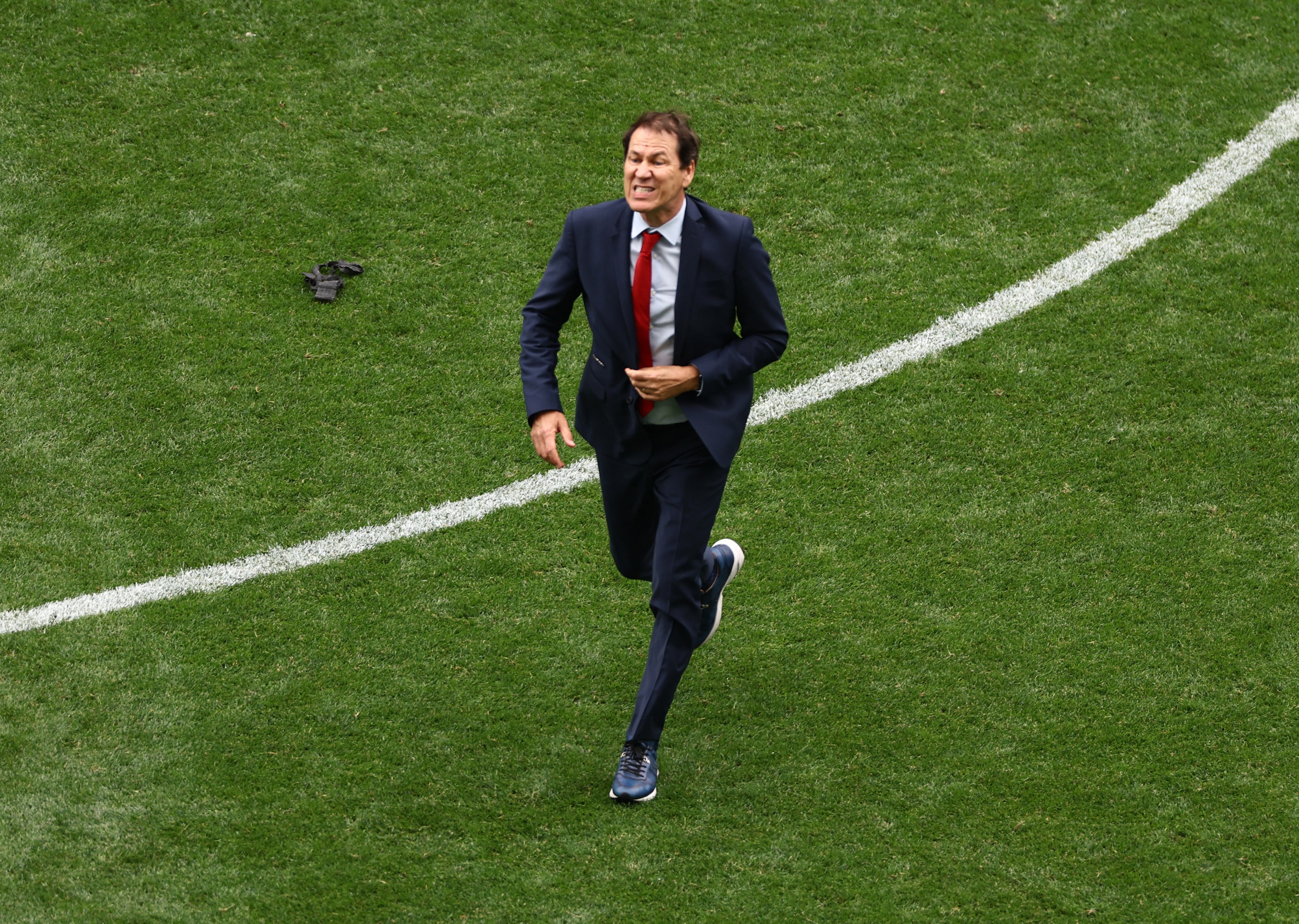 Técnico da Bélgica explica saída de astros e discussão no time: "Quero jogadores que virem a mesa"