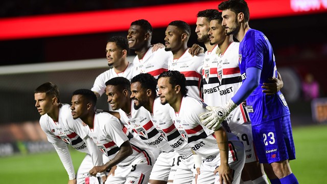 Time do São Paulo antes do jogo contra o Atlético-MG