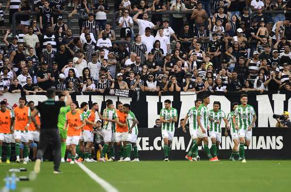 Erro no telão anima torcida, mas gol do Juventude é confirmado; assista.