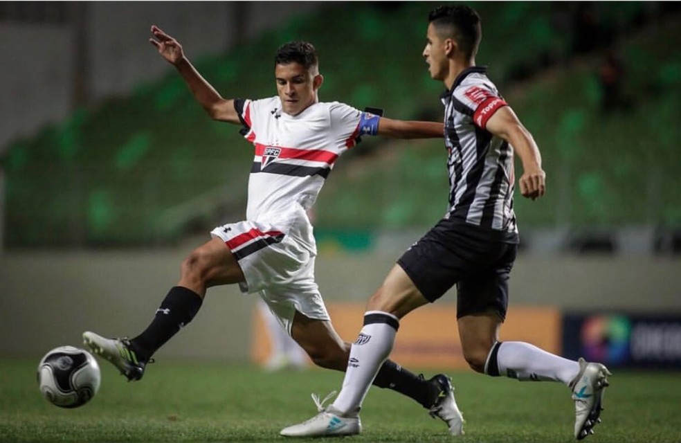 Helio Jr faz jogada pelo Atlético Mineiro contra o São Paulo — Foto: Divulgação/heliojr6
