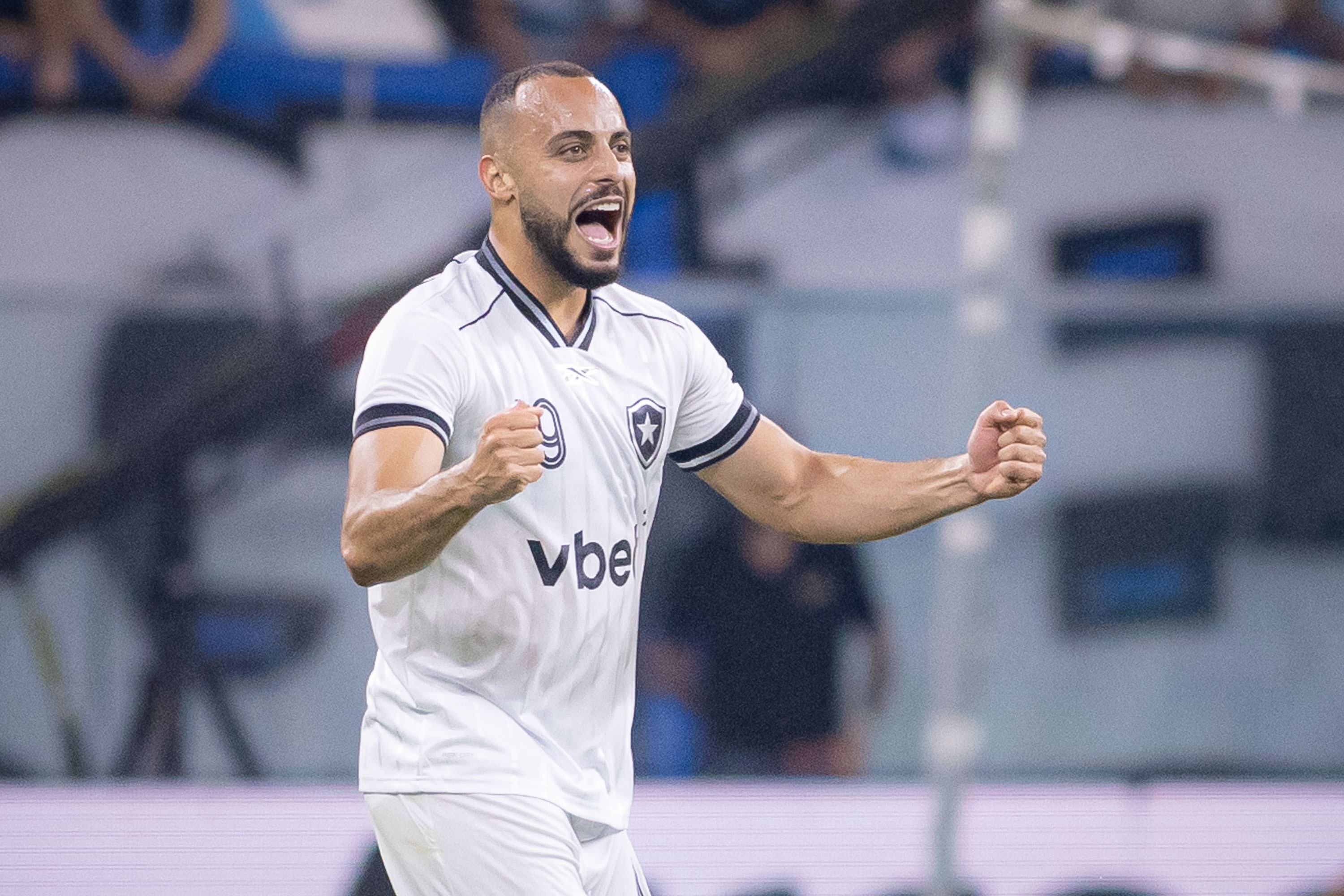 Arthur Cabral: Botafogo e Corinthians negociam transferência | Ge