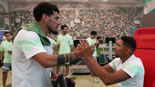 Caras novas, abraços e elogios ao elenco após testes: como foi a reapresentação do Palmeiras
