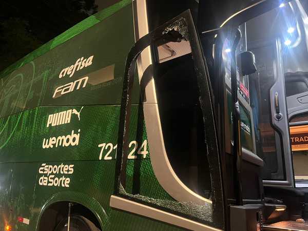 Ônibus do Time Feminino do Palmeiras Sofre Ataque em Rodovia de SP