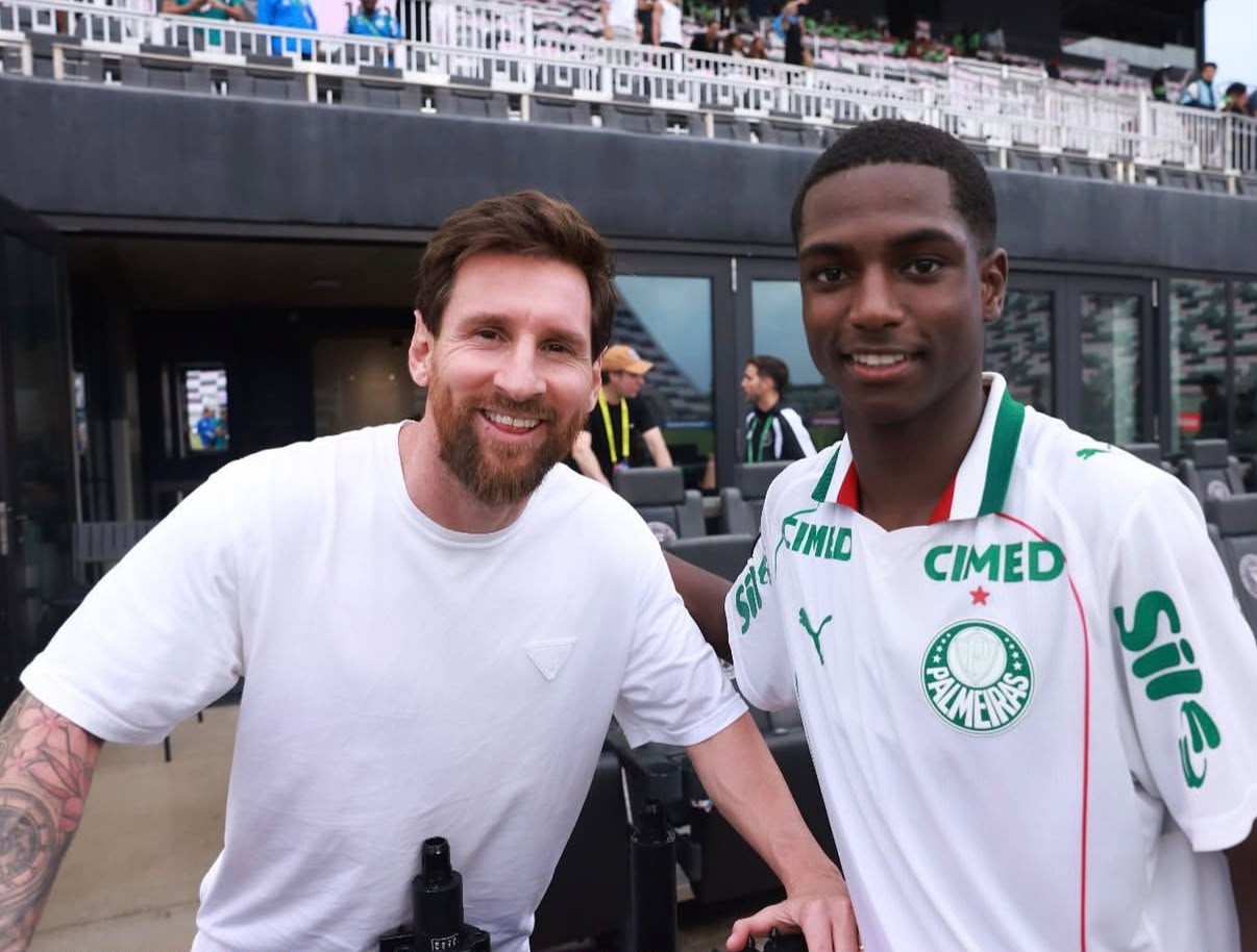 Dembélé da base: quem é a joia do Palmeiras que brilhou contra o Barcelona em torneio de Messi