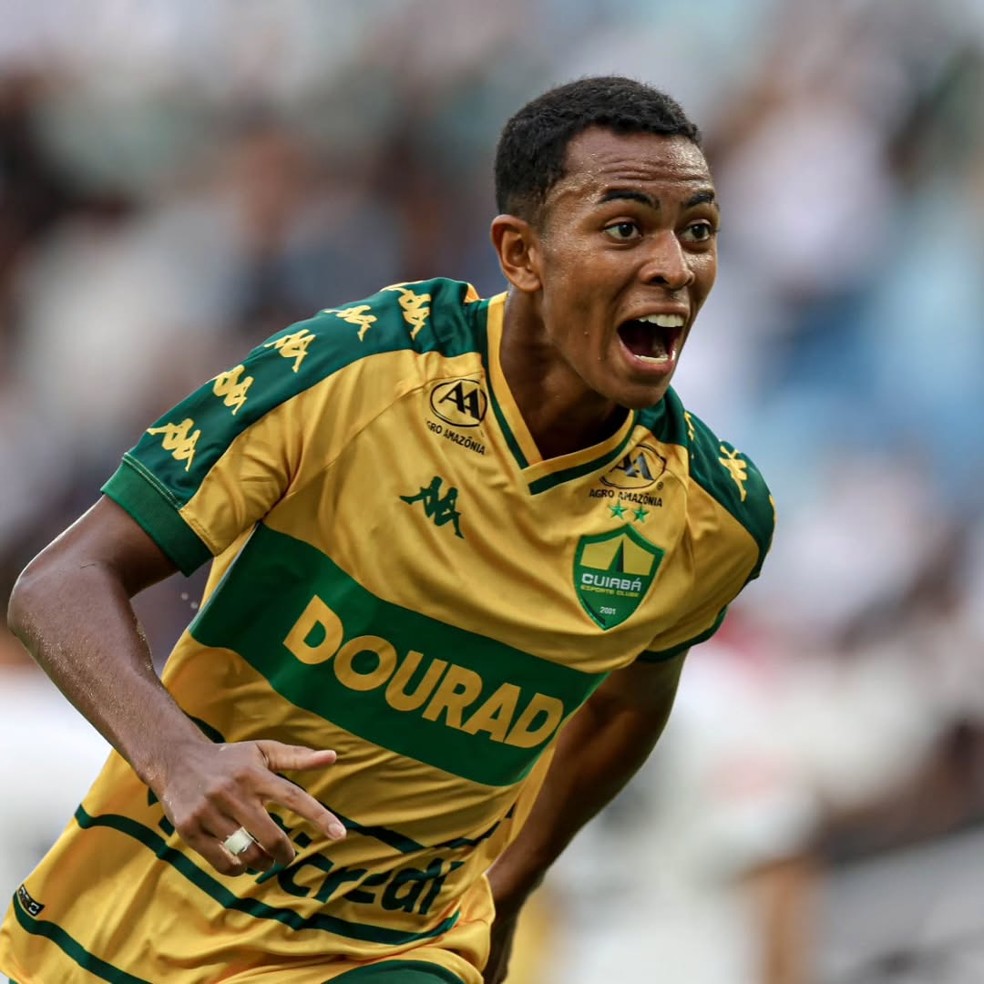 Marcelo marcou o primeiro gol logo na segunda partida como profissional — Foto: AssCom Dourado