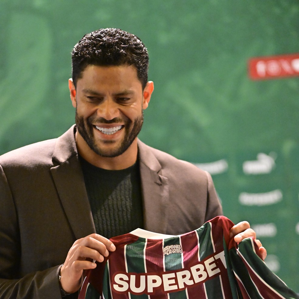 Apresenta&ccedil;&atilde;o de Hulk no Fluminense &mdash; Foto: Andr&eacute; Dur&atilde;o