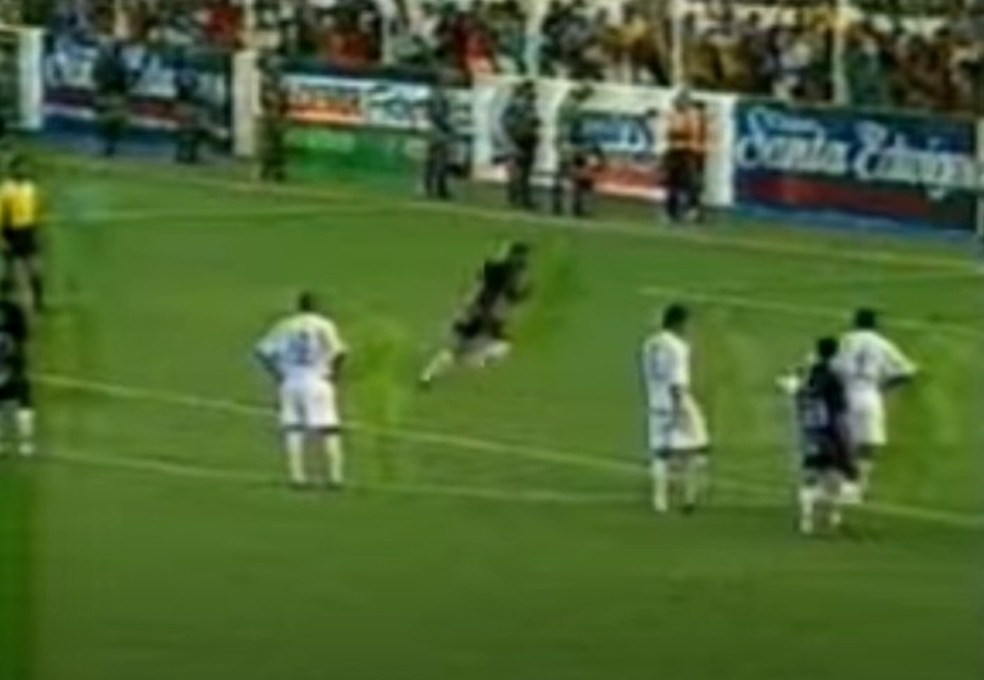 Nacional de Patos e Treze duelaram pelo Paraibano de 2005 — Foto: Reprodução / TV Paraíba