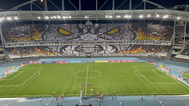 Mosaico da torcida do Botafogo contra o Aurora