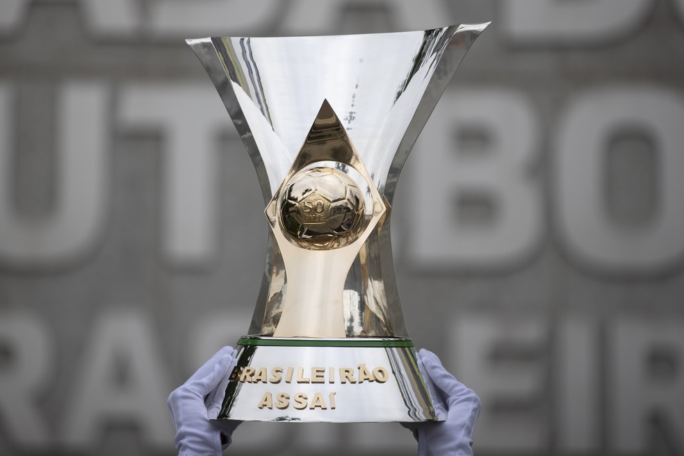 Taça do Campeonato Brasileiro — Foto: Lucas Figueiredo/ CBF