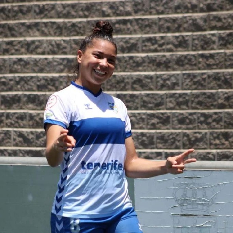 Giovaninha defendeu o Tenerife, da Espanha, nas duas últimas temporadas — Foto: Reprodução/Instagram