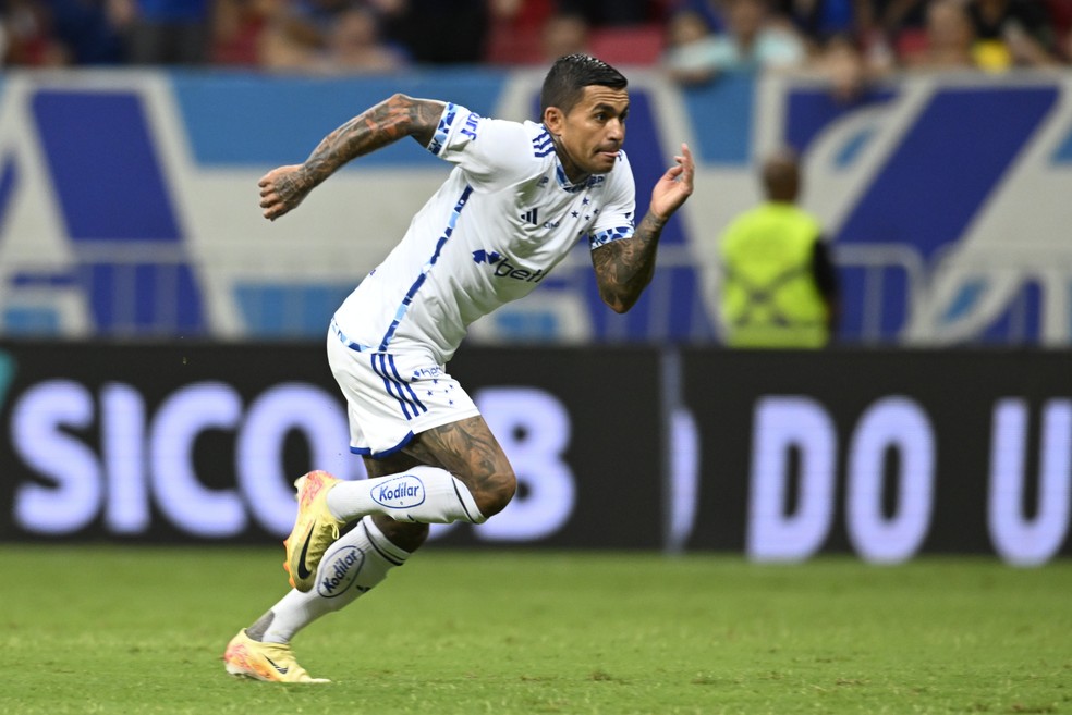 Depois de longos anos no Palmeiras, Dudu está no Cruzeiro para a atual temporada — Foto: Mateus Bonomi/AGIF