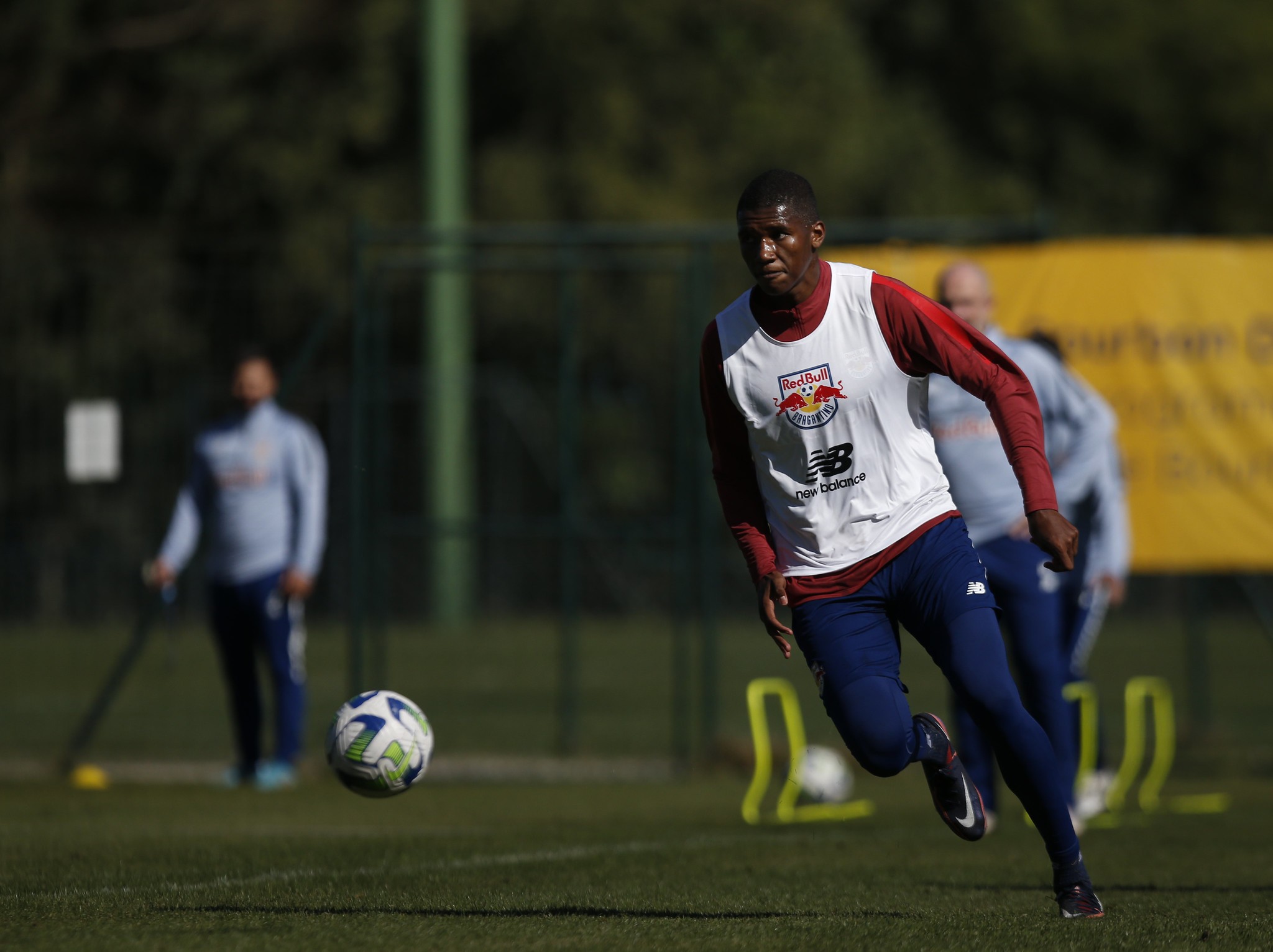 Náutico se reforça para Série B com zagueiro do Bragantino