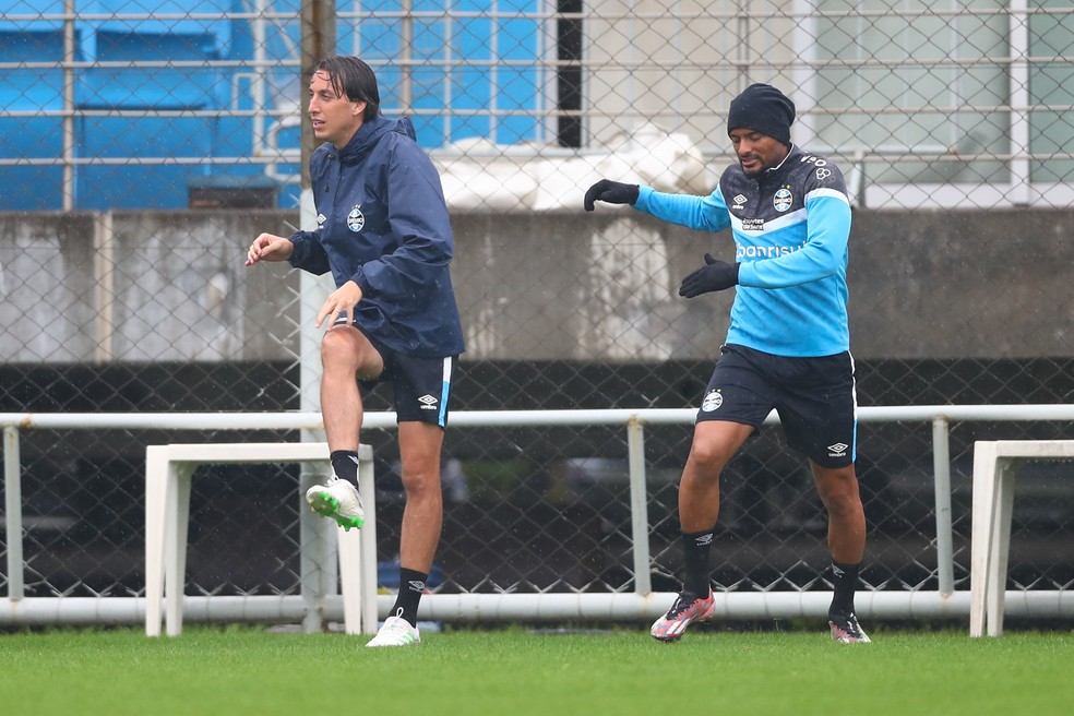 Geromel e Reinaldo desfalcam o Grêmio — Foto: Rodrigo Fatturi/Grêmio