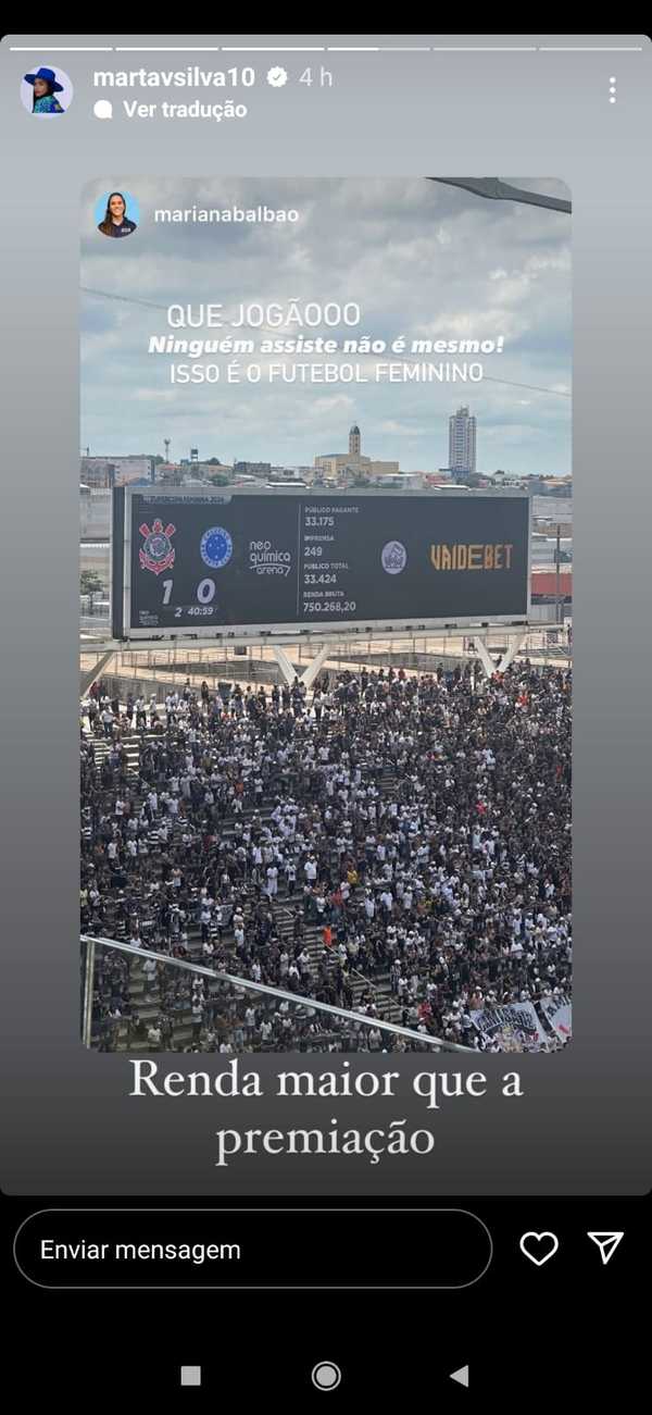 Marta critica premiação da Supercopa com final entre Corinthians e Cruzeiro.