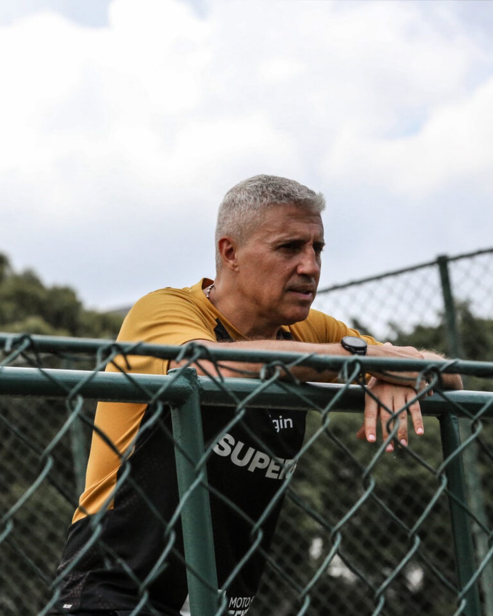 Mudanças na escalação? Crespo faz mudanças nos titulares; Confira provavel escalação!