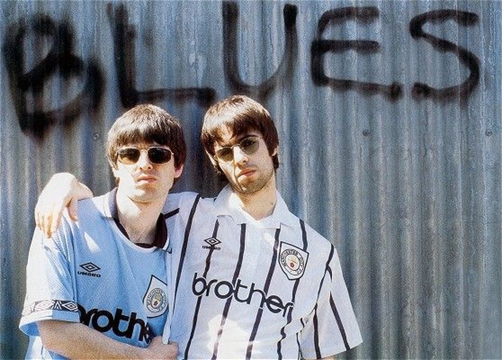 Noel e Liam Gallagher torcedores do Manchester City