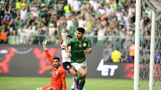 Flaco López marca para o Palmeiras contra o São Paulo
