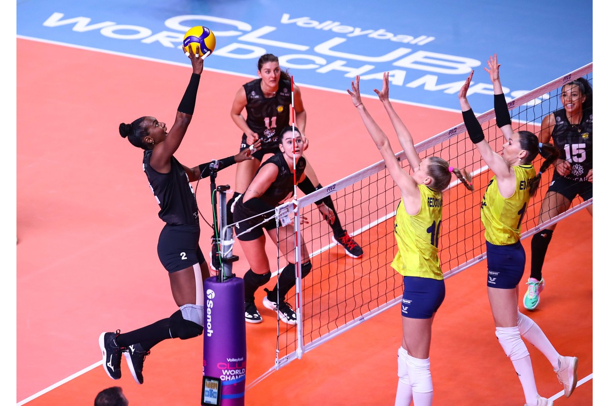 Vôlei: Praia vence na estreia e vai às semifinais do Mundial de Clubes –  Portal da Fronteira