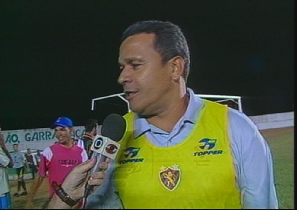 Hélio dos Anjos, técnico do Sport em 2003 — Foto: reprodução/ TV Globo
