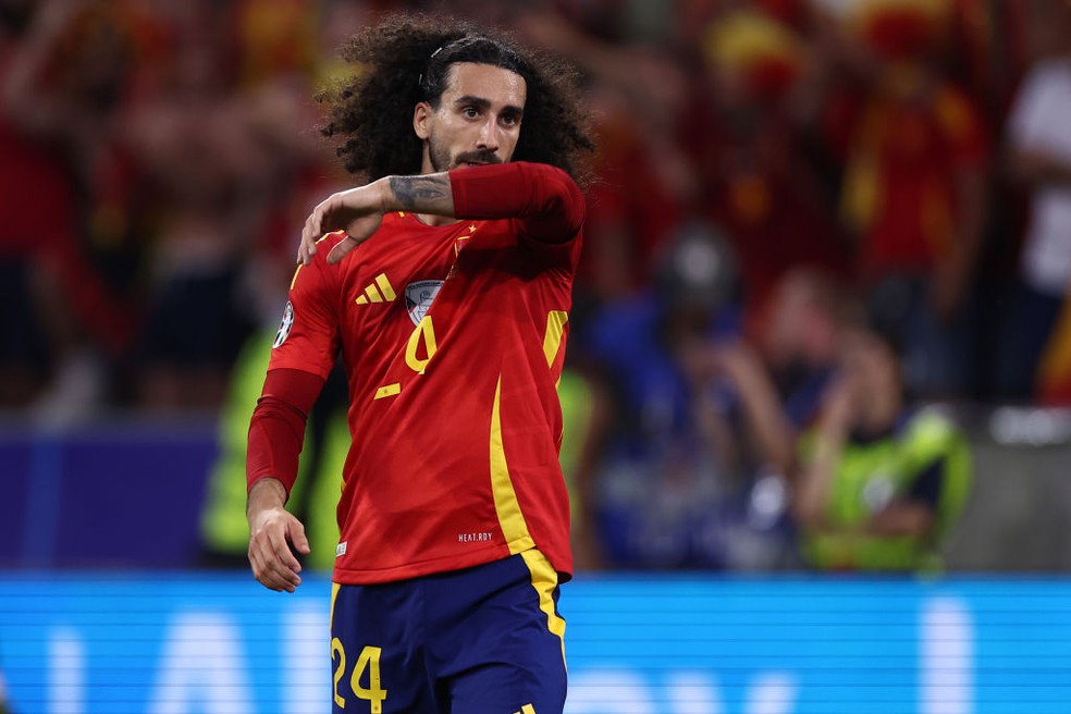Cucurella sofreu com as vaias durante o jogo entre Espanha e França na Euro 2024 — Foto: Getty Images