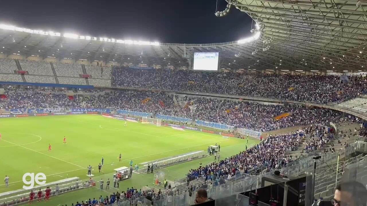 Saída de Dudu do Cruzeiro revela falhas na gestão e custos milionários.