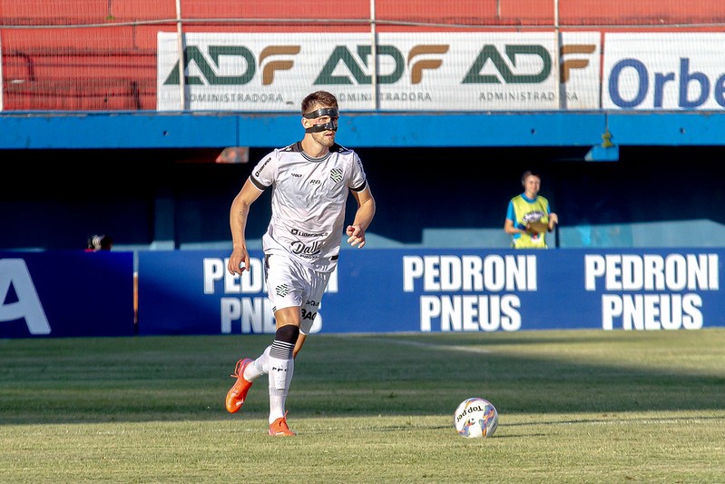 Zagueiro do Figueirense será emprestado ao Mixto-MT