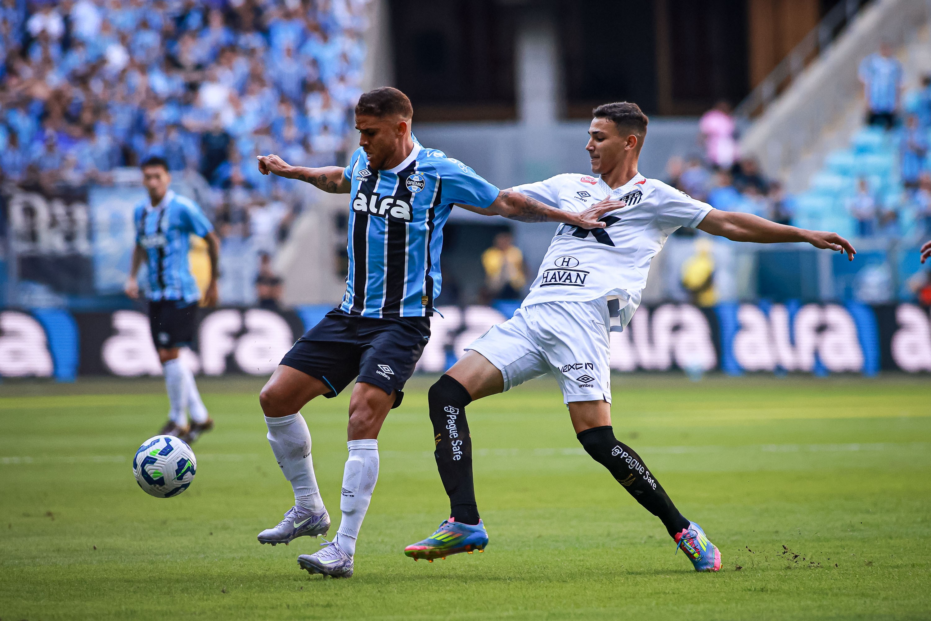 Contratações do Grêmio participam de menos da metade dos jogos