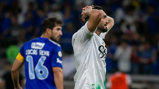 Juventude leva dois golsplatin casinopênalti e perde para o Cruzeiro - Foto: (Fernando Moreno/AGIF)