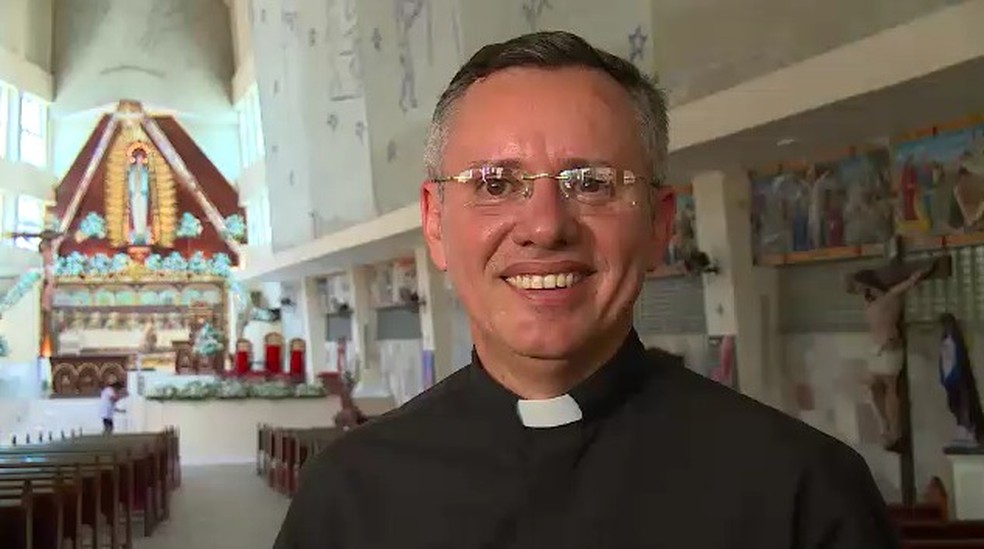 Padre Aldo de Souto, da Paróquia de Nossa Senhora da Conceição, no Engenho Novo — Foto: Reprodução
