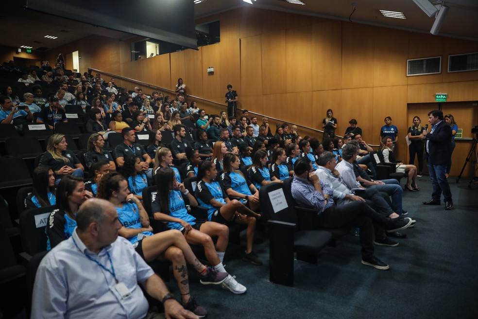 Grêmio embarca para Belo Horizonte com apenas 12 atletas para estreia no Brasileiro  Feminino