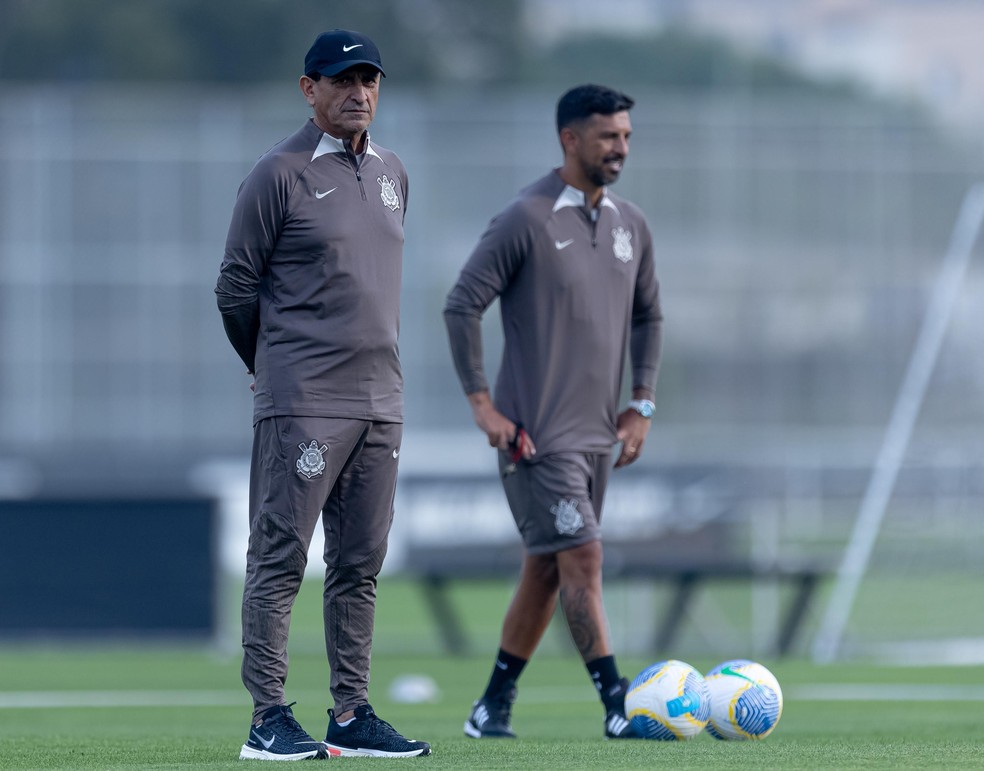 Ramón e Emiliano Díaz em treino do Corinthians — Foto: Rodrigo Coca/Agência Corinthians