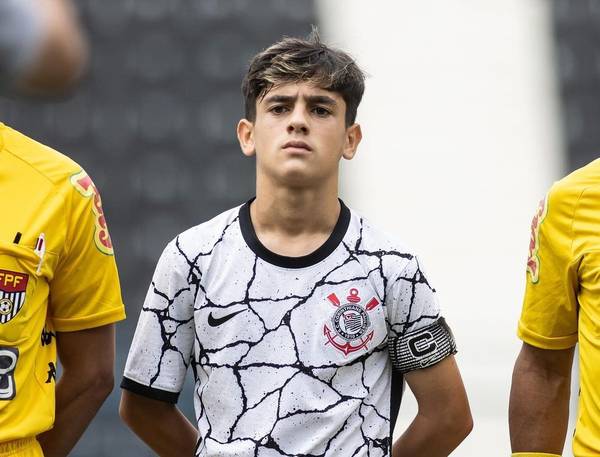 Filho de Fagner faz golaço no último minuto em Dérbi do sub-13 do Corinthians; assista
