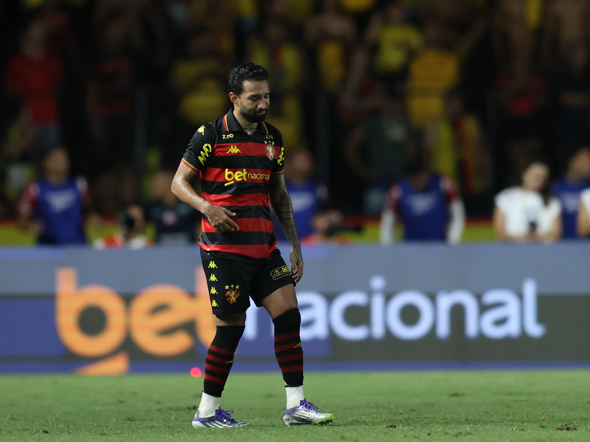 Clayson tem lesão confirmada na coxa e vira desfalque no Sport