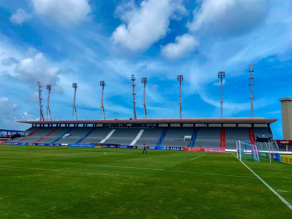 CSA e Sampaio Corrêia se enfrentam no Estádio Rei Pelé — Foto: Augusto Oliveira/ASCOMCSA