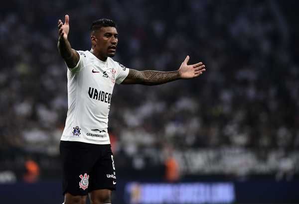 Lesão de Maycon acelera renovação de Paulinho e uso de Moscardo no Corinthians