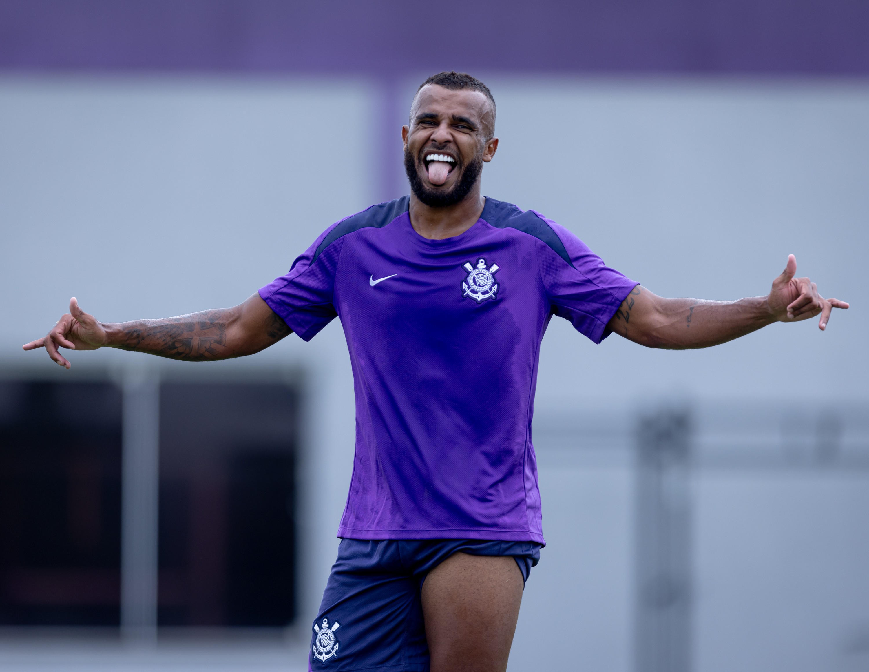 Grêmio empresta Alex Santana do Corinthians para reforçar equipe.