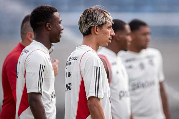IDA PARA EUROPA! Flamengo fecha transferência de atacante para clube português