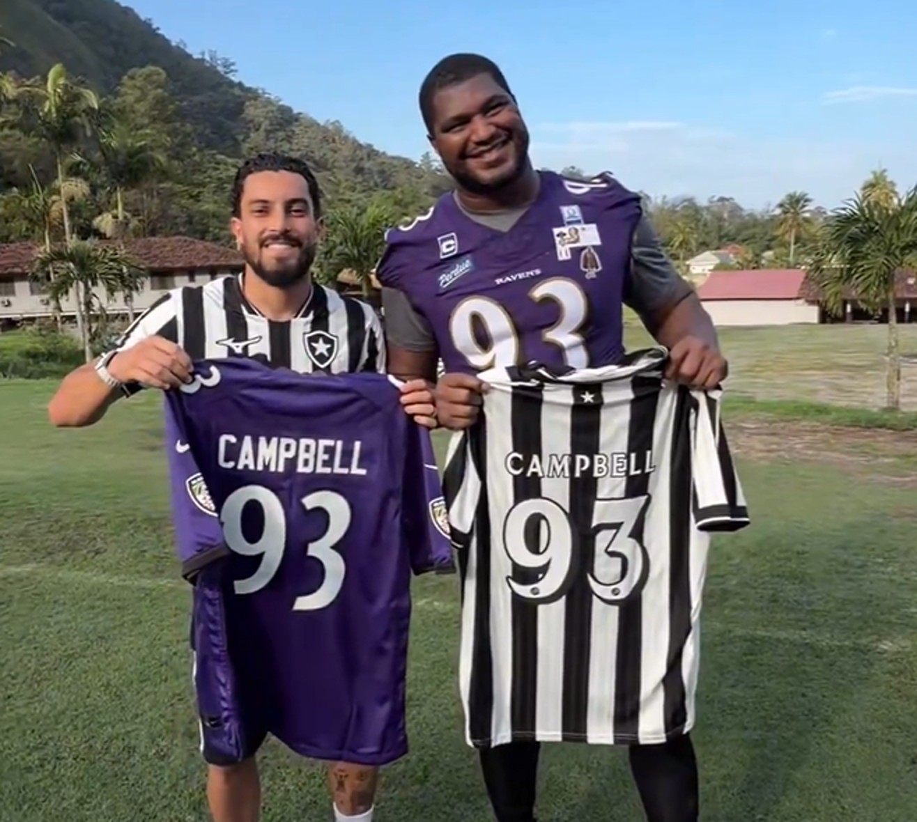 Telles troca camisas com destaque da NFL, e Ravens elogiam CT do Botafogo: "Instalações incríveis"