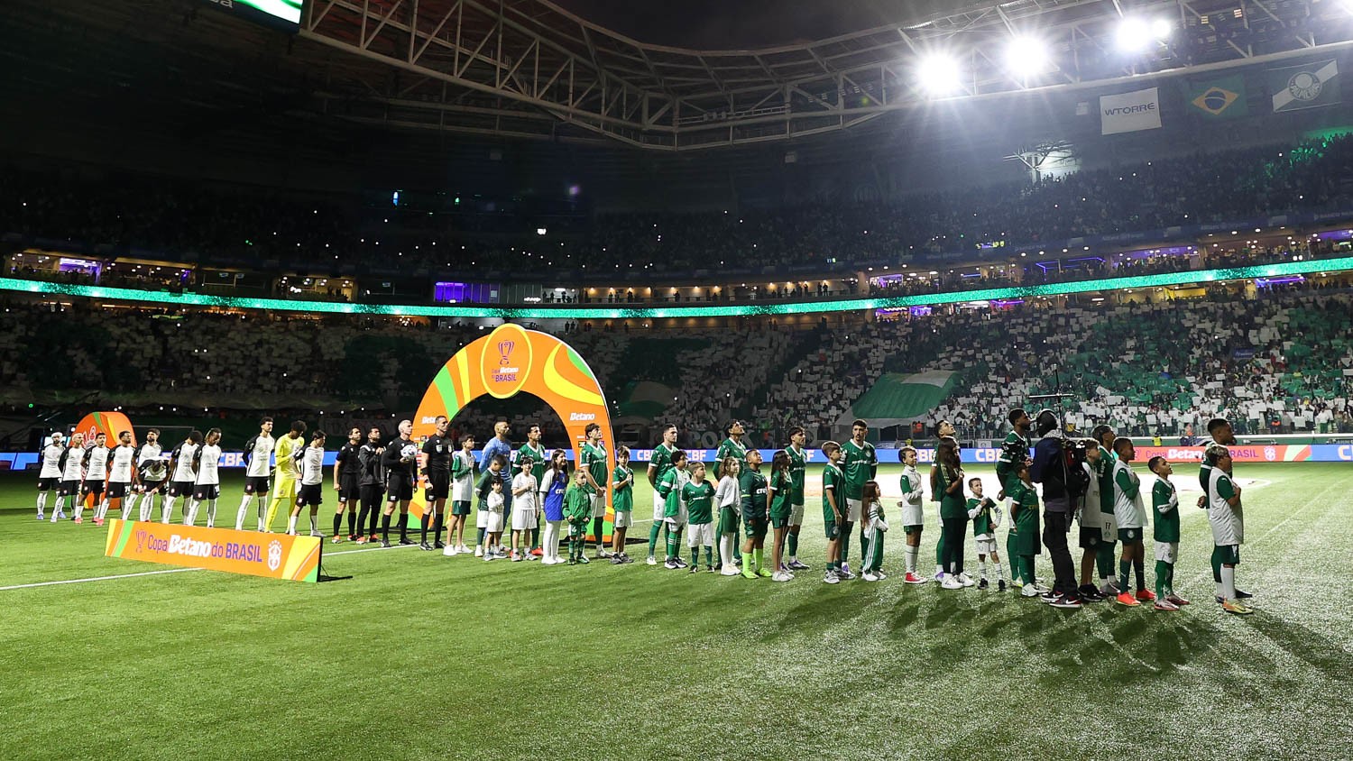 Veja os públicos dos jogos de volta das oitavas de final da Copa do ...