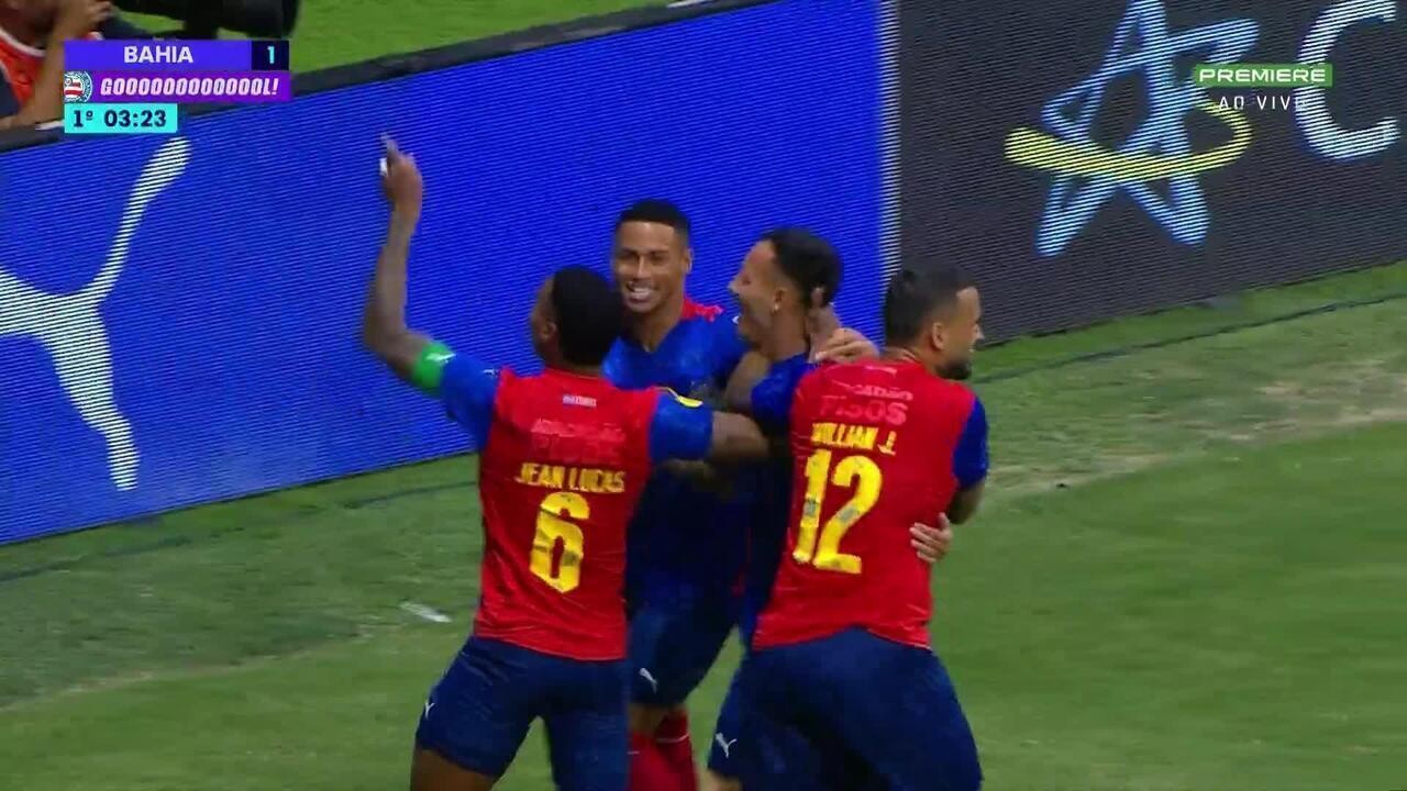 Grêmio sofre dois gols do Bahia e perde Marcos Rocha precocemente