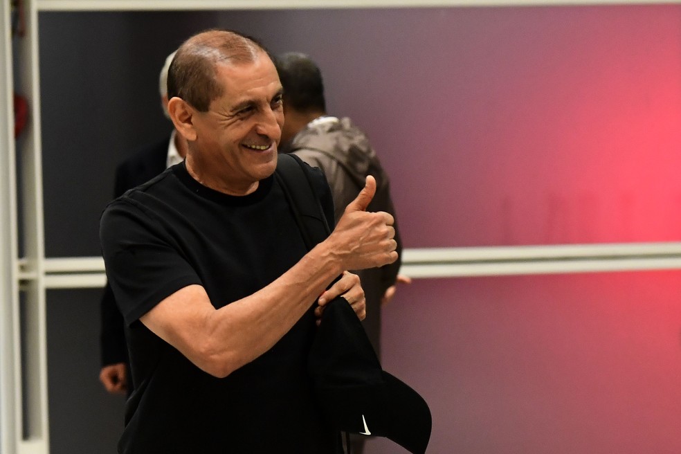 Ramón Díaz, do Corinthians, antes do Dérbi — Foto: Marcos Ribolli