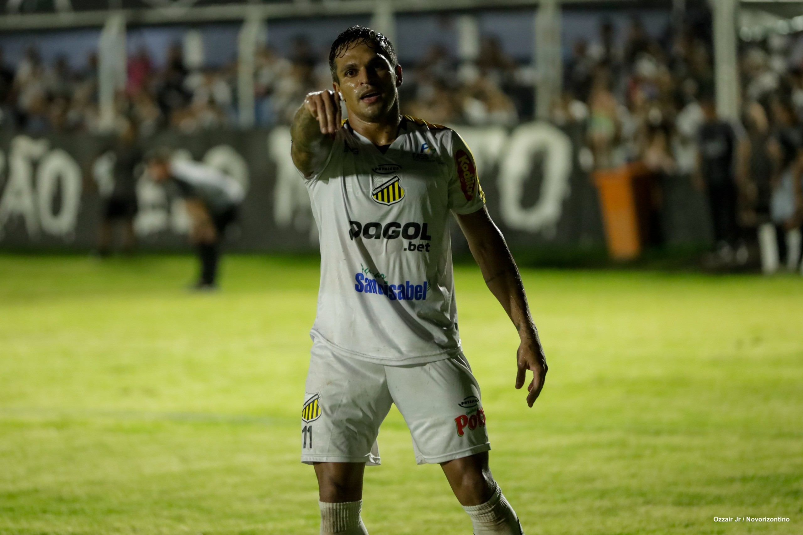 Robson volta a marcar após sete jogos pelo Novorizontino | Ge