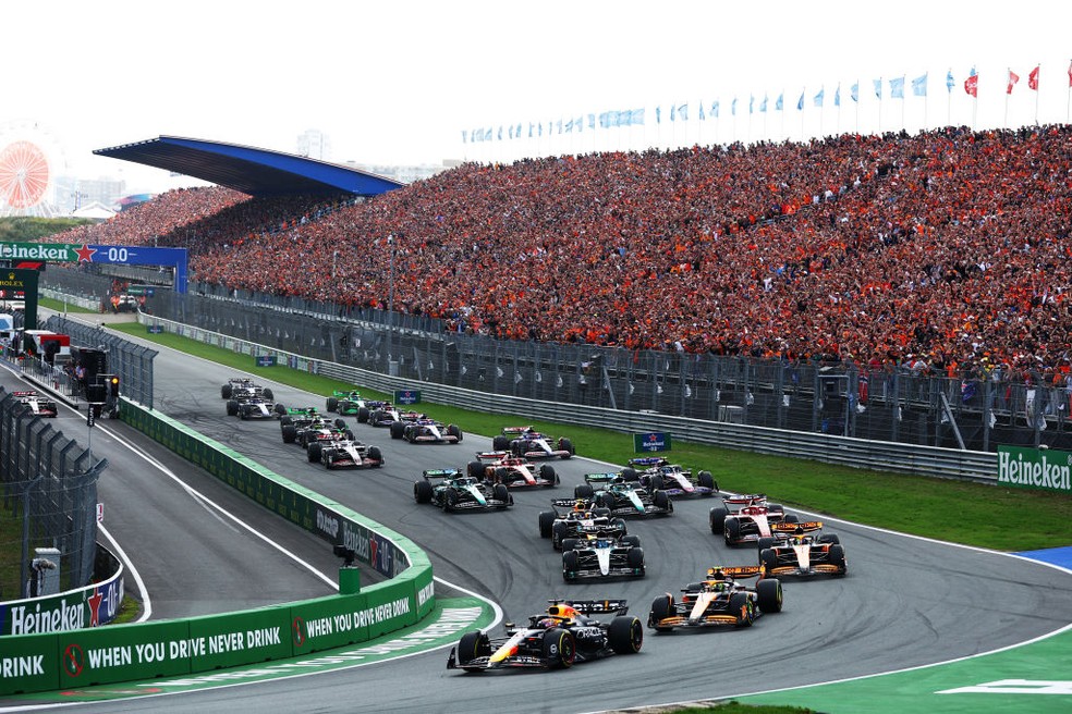 Largada do GP da Holanda da F1 em 2024 — Foto: Bryn Lennon - Formula 1/Formula 1 via Getty Images