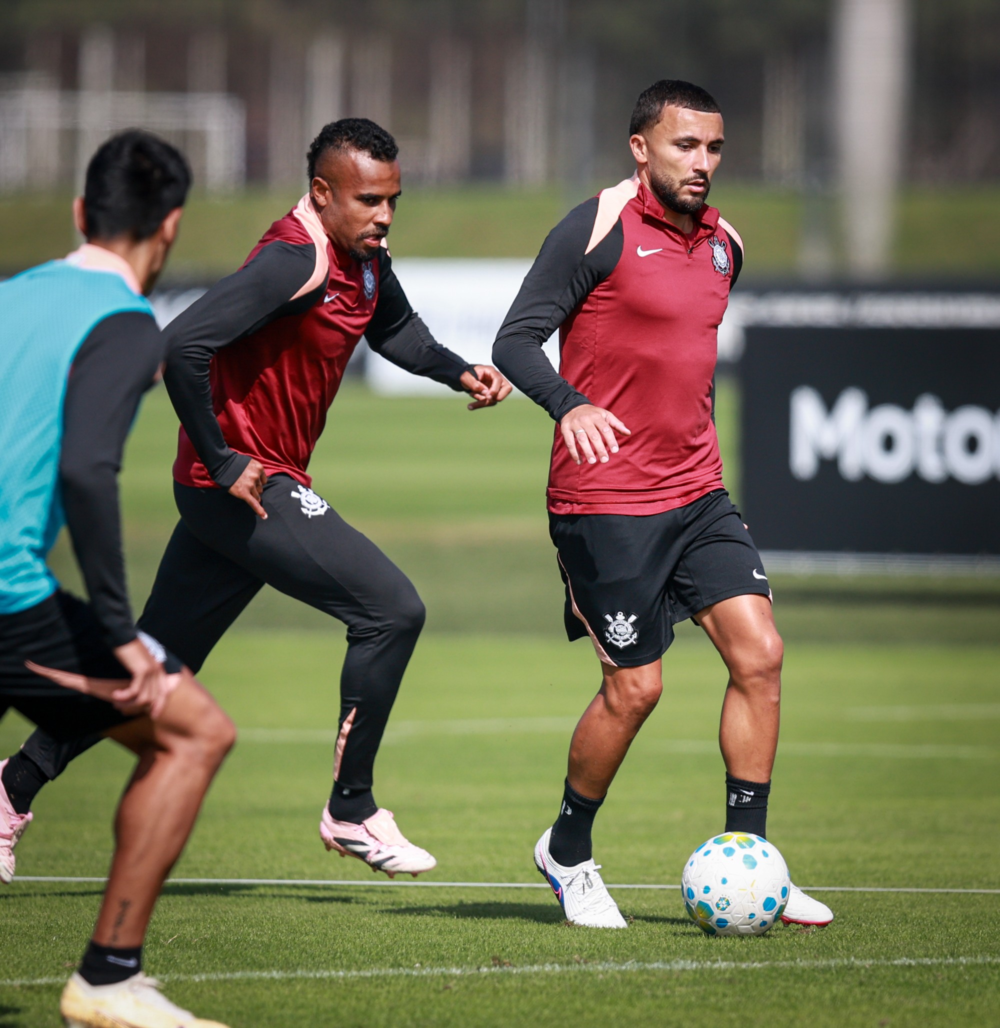 Treino do Corinthians: Labyad vai a campo, e Diniz faz os últimos ajustes para amistoso